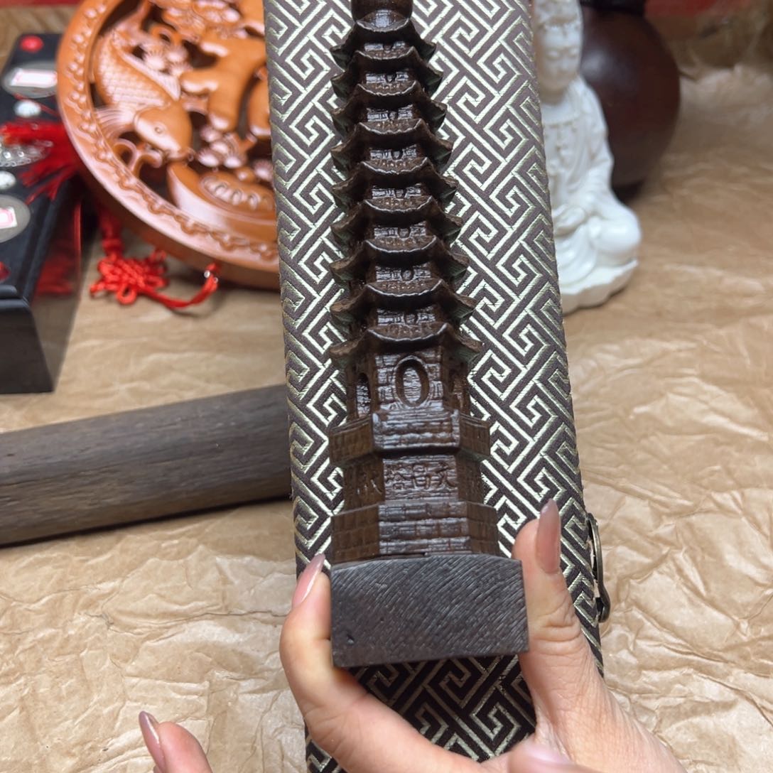 大叶紫檀（黑酸枝木类）