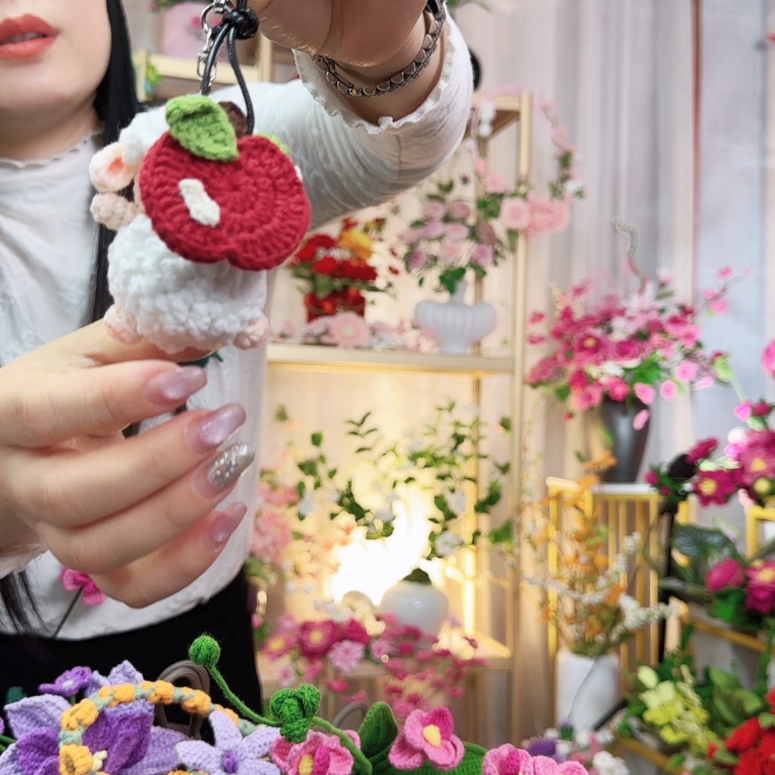 纯手工钩织手工钩织设计挂件