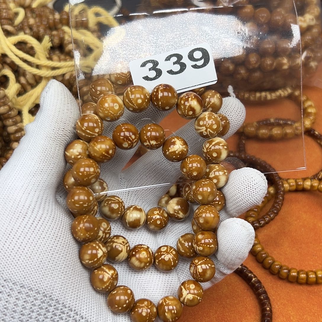 紫金鼠手串机器猫黄金甲