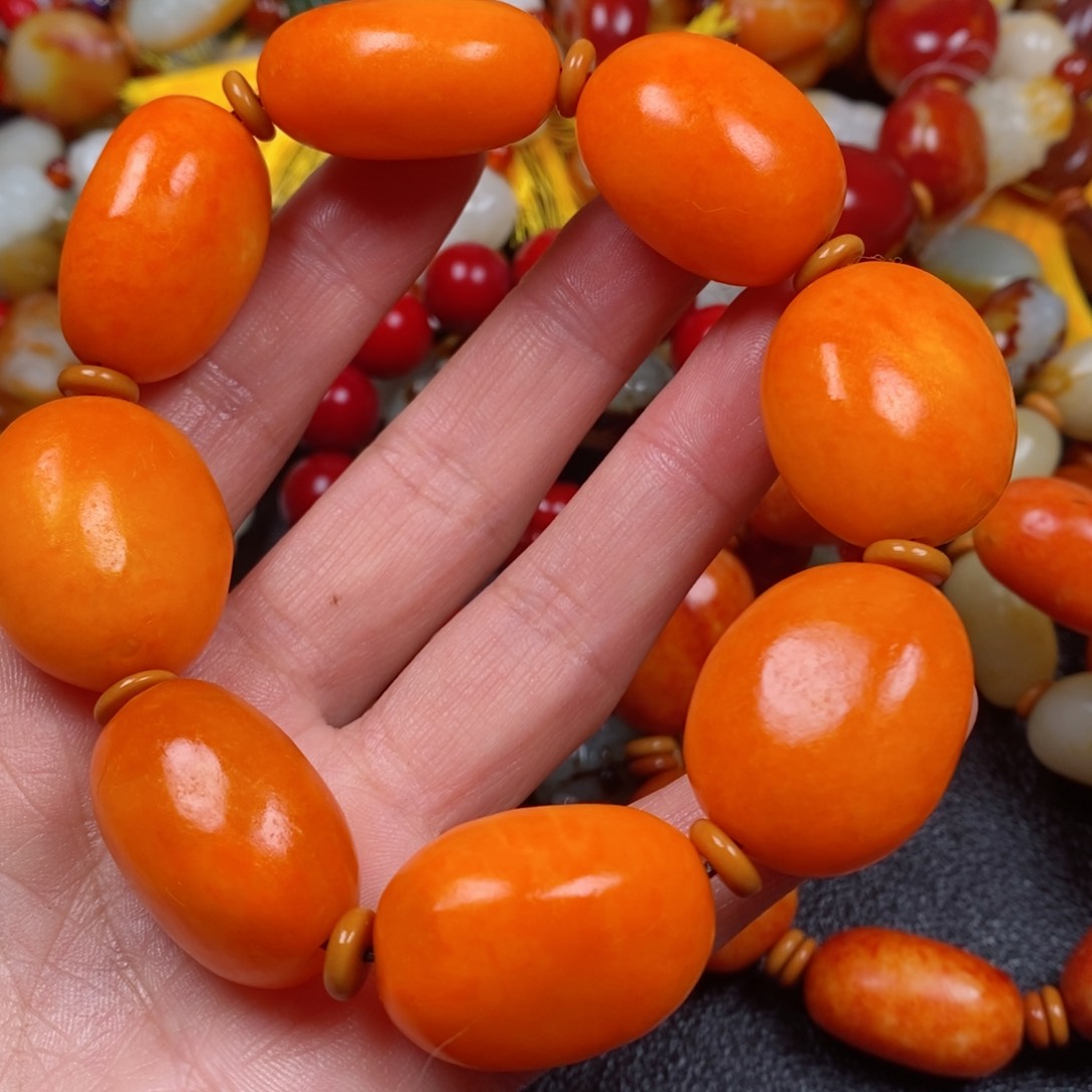 和田玉颈饰未镶嵌小*居