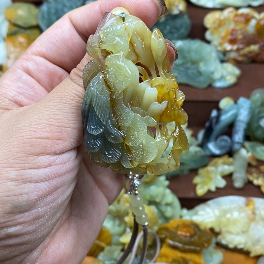 天***悠蛇纹石玉未镶嵌吊坠(不含链)