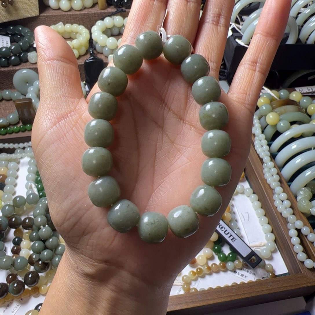 和田玉（糖玉）未镶嵌手链