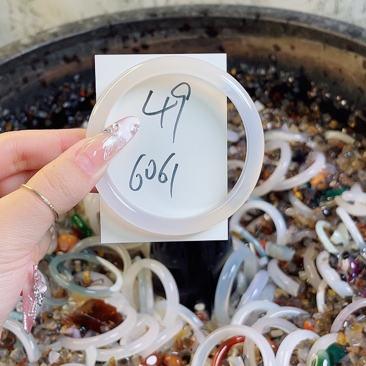 玛瑙/玉髓手镯未镶嵌49