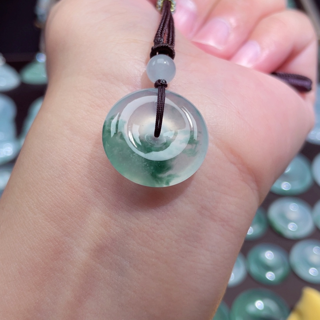 颈饰未镶嵌翡翠扣子