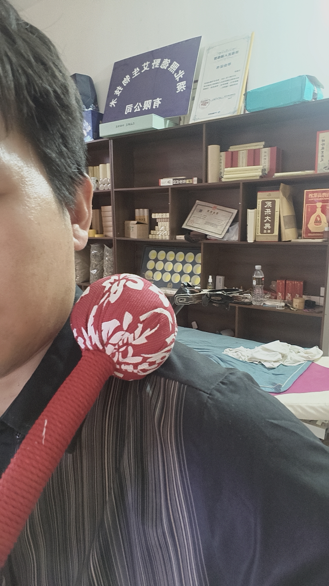 32厘米艾草锤通用按摩锤拍打滚轮森系通勤风按摩器按摩棒家用草本