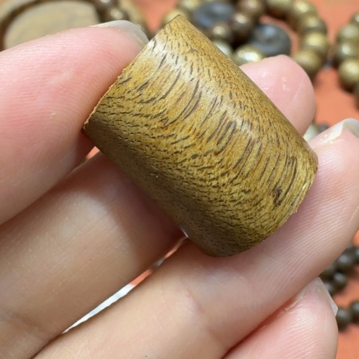 大叶紫檀（黑酸枝木类）