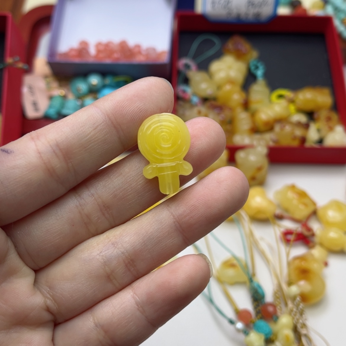【闪购商品】蜜蜡裸石未镶嵌配饰