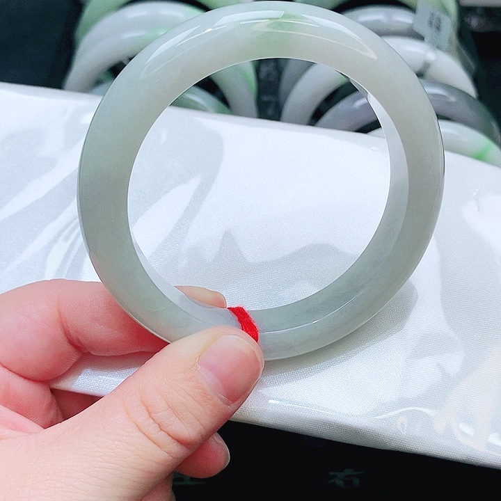 翡翠未镶嵌手镯0041