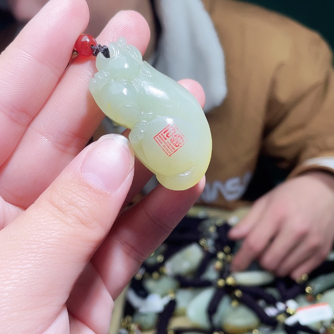 和田玉颈饰未镶嵌