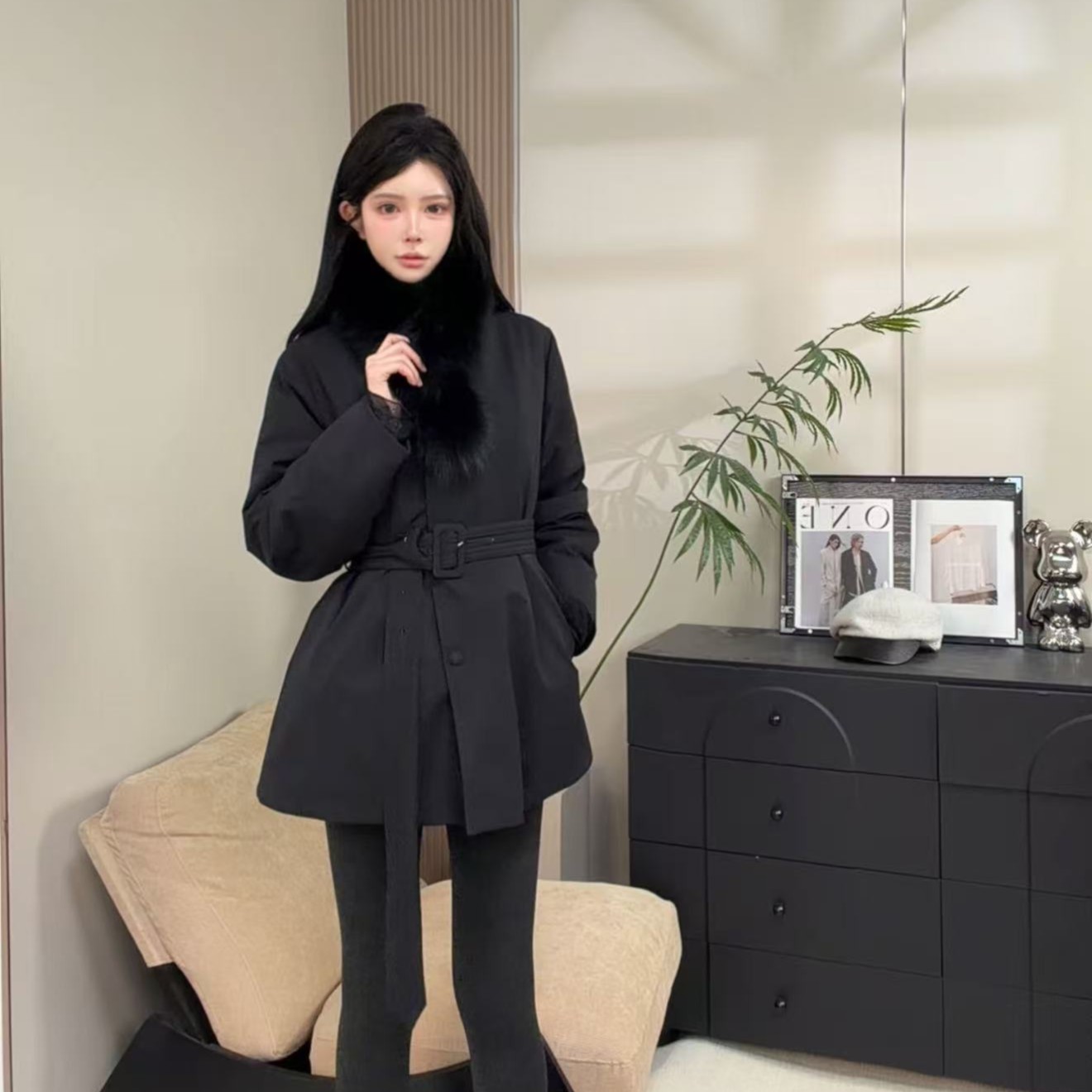 【90白鸭绒】+【狐狸毛领】时尚冬季加厚显瘦腰带短款气质风衣9933