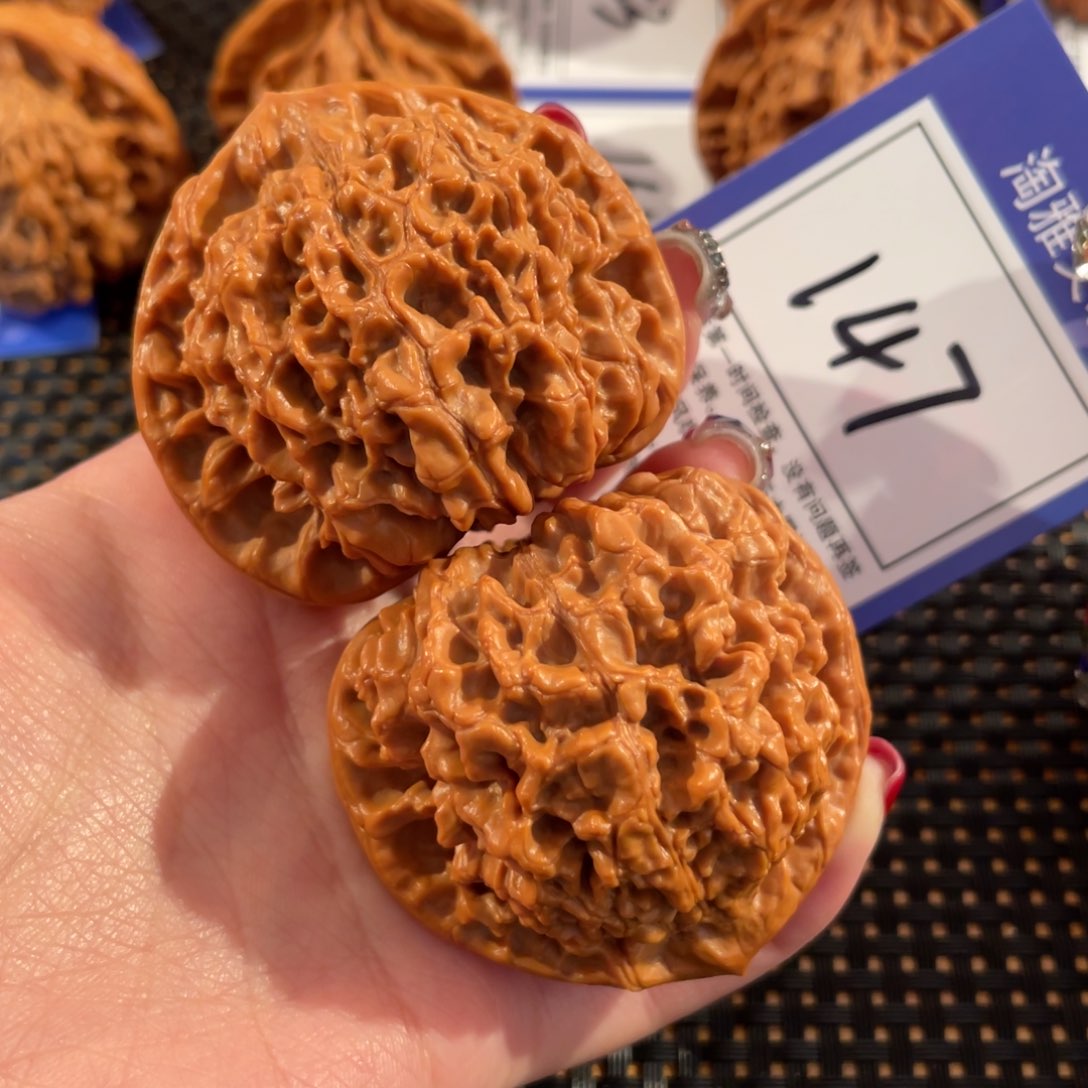 文玩核桃把件147号51尺官帽