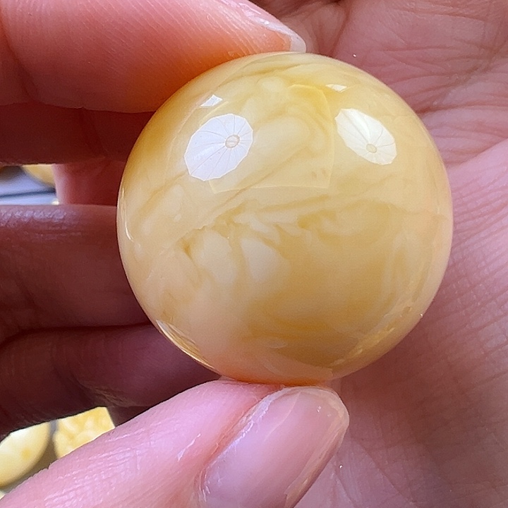 蜜蜡颈饰未镶嵌柠**?蜜蜡