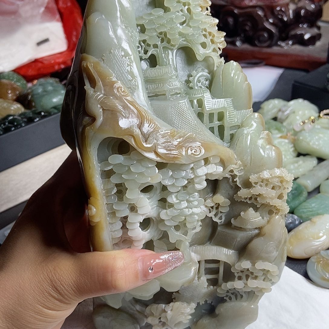 和田玉颈饰未镶嵌