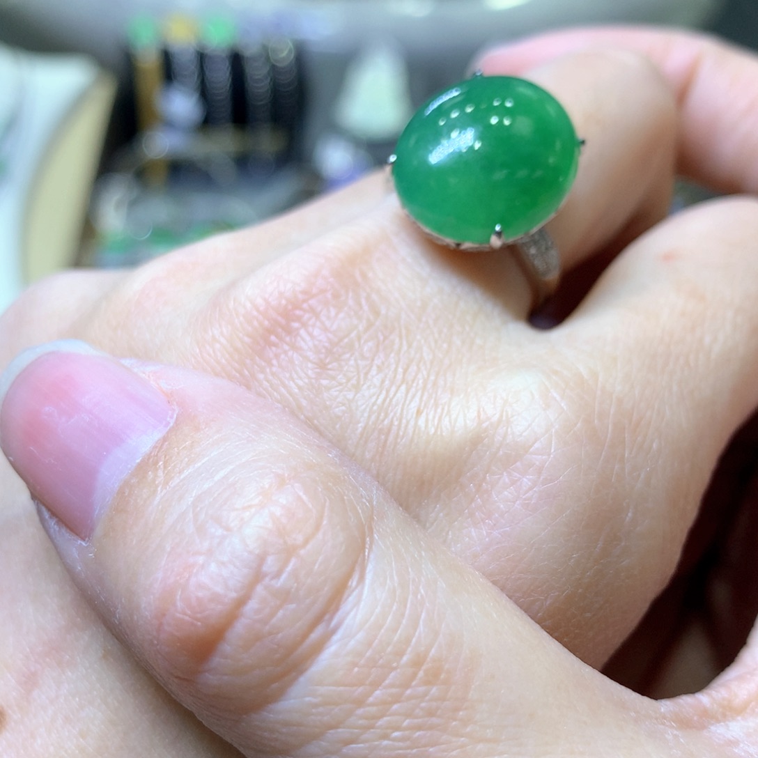 【闪购商品】翡翠颈饰18K金镶嵌翡翠吊坠项链