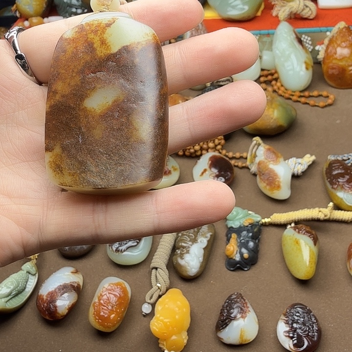 和田玉未镶嵌挂件