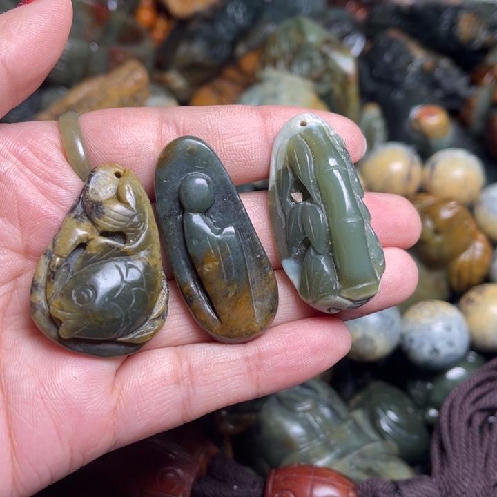 岫岩河磨玉（透闪石质玉）未镶嵌挂件