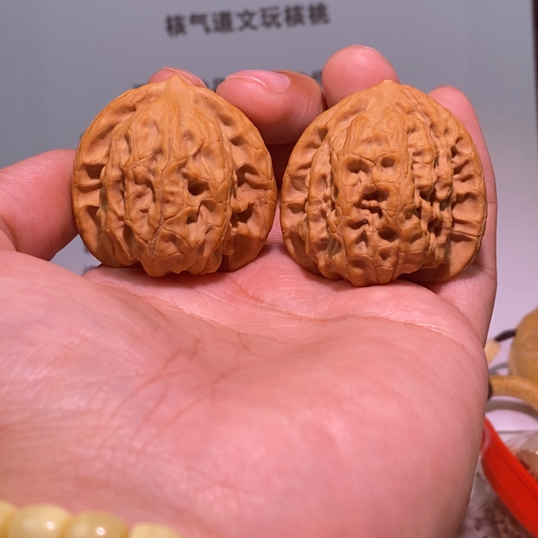 文玩核桃吊坠39梨木台