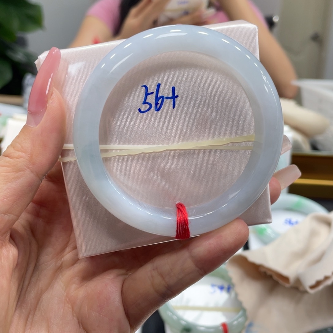 翡翠未镶嵌手镯翡翠