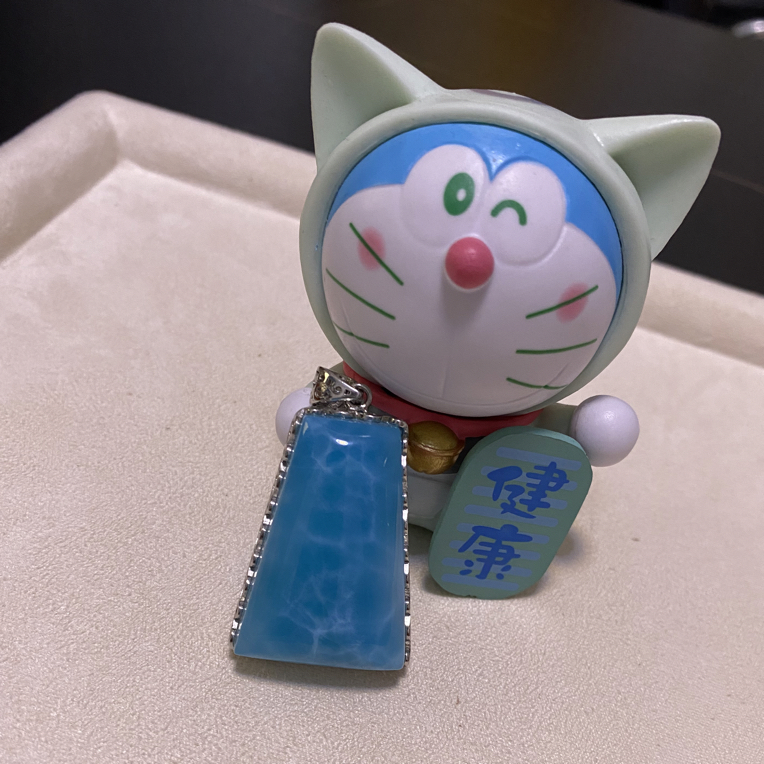 天然海纹石果冻色无事牌吊坠