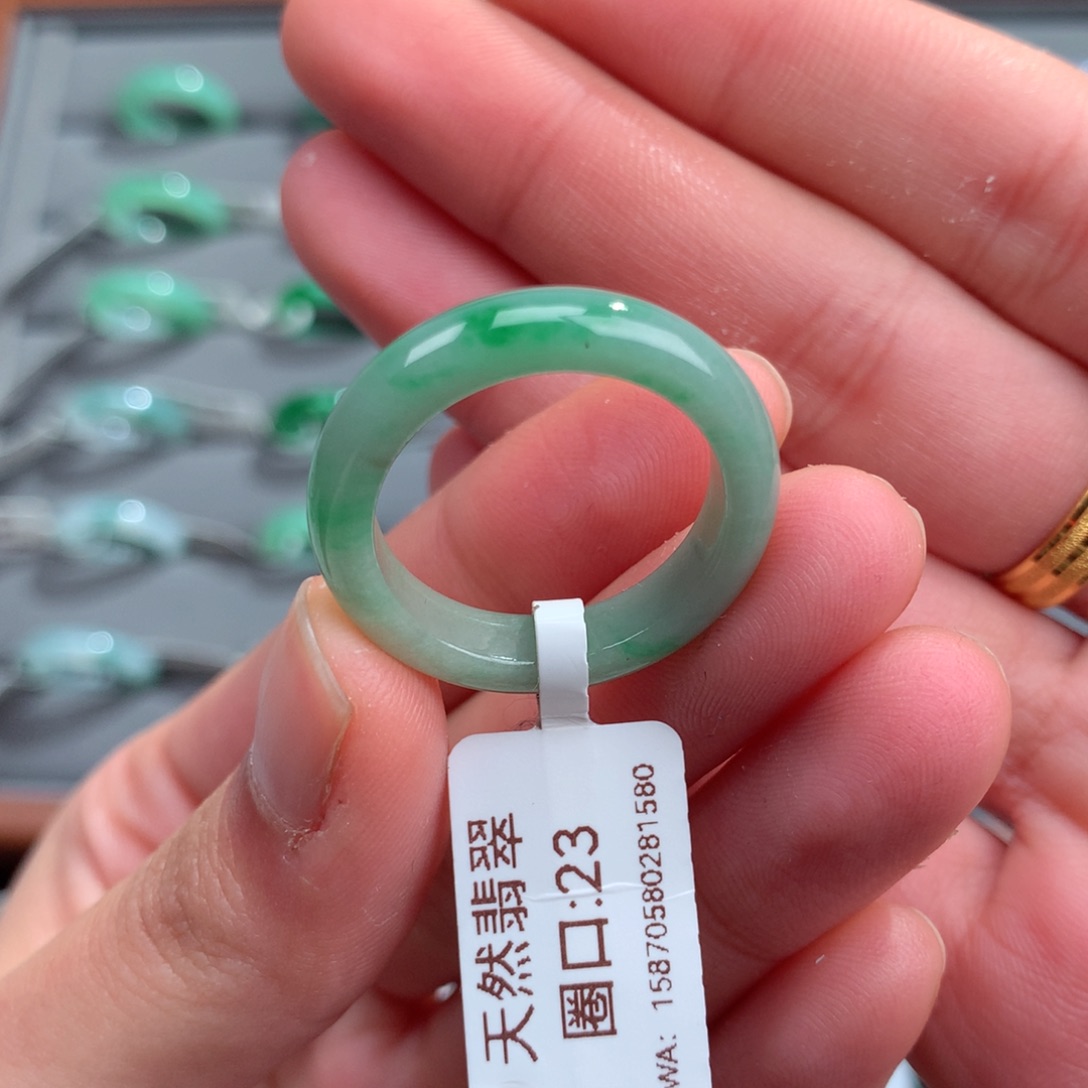 翡翠戒指未镶嵌天然