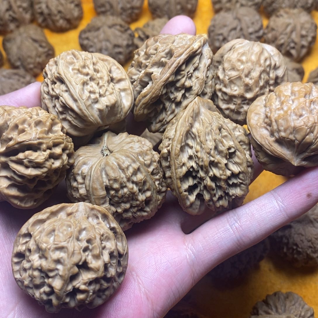 吊坠文玩核桃虎头甲骨文苹果白狮子