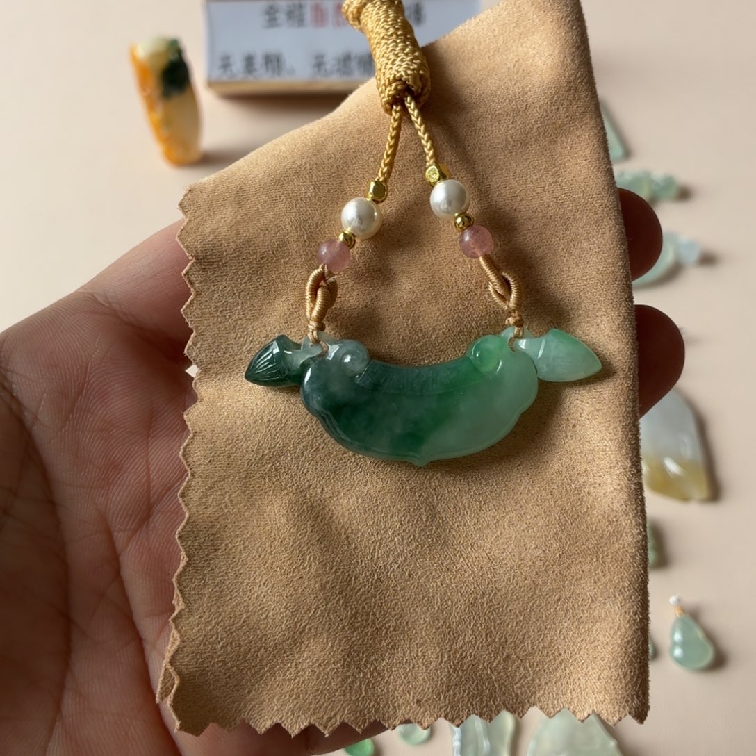 翡翠未镶嵌颈饰天然缅甸翡翠A货