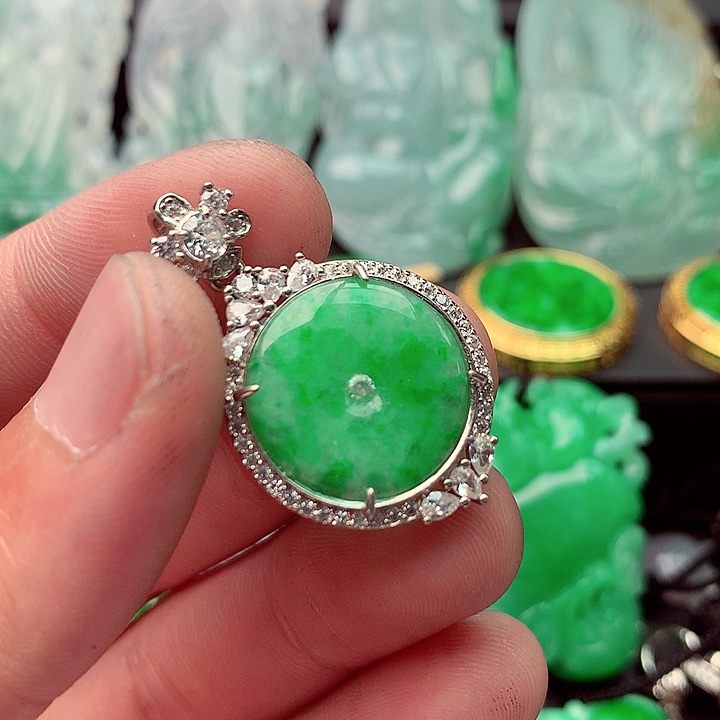 翡翠未镶嵌吊坠(不含链)