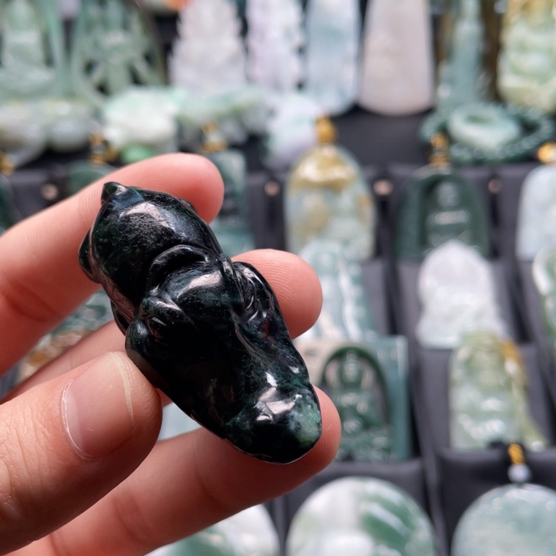 颈饰未镶嵌翡翠翡翠