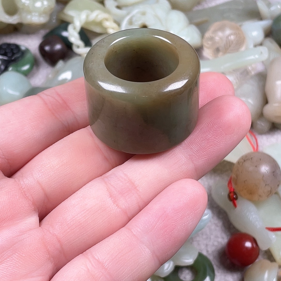 和田玉（糖玉）挂件未镶嵌