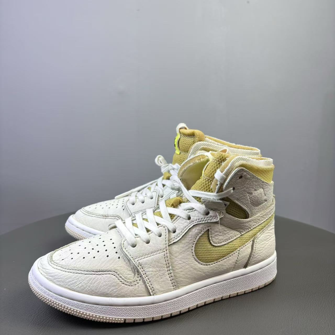 90新 maje 36码 AJ1白黄色球鞋 非原盒