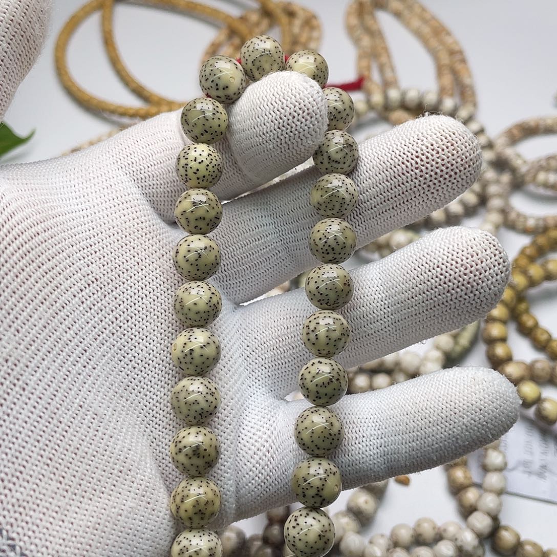 把件星月菩提瓷料10圆手持