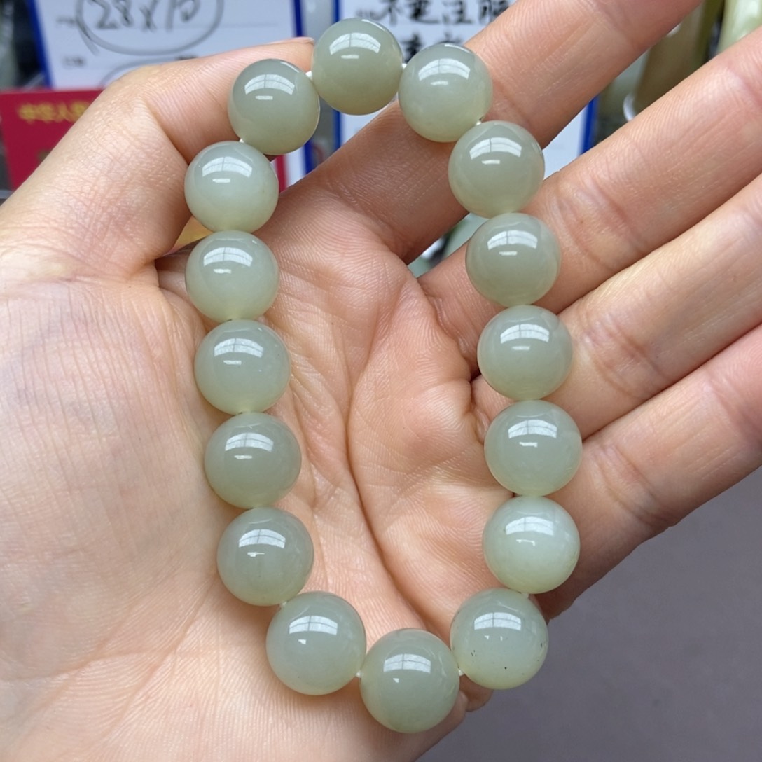 和田玉手串未镶嵌小****?卡12