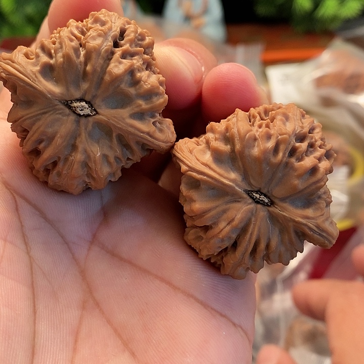 【闪购商品】文玩核桃吊坠南疆