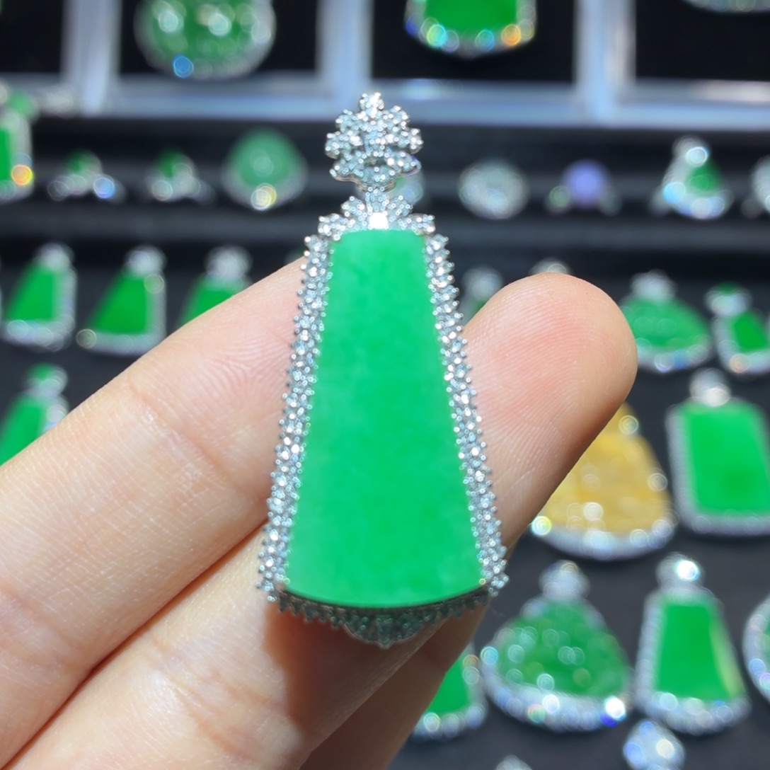 翡翠18K金镶嵌吊坠(不含链)翡翠