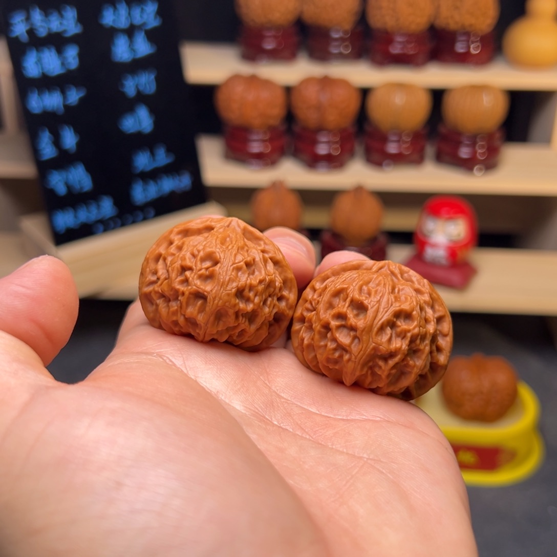 文玩核桃把件12号     宫灯37尺