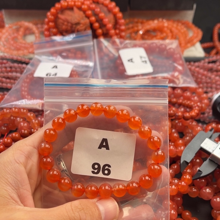 南红玛瑙未镶嵌多样性发货默认微瑕称重8mm