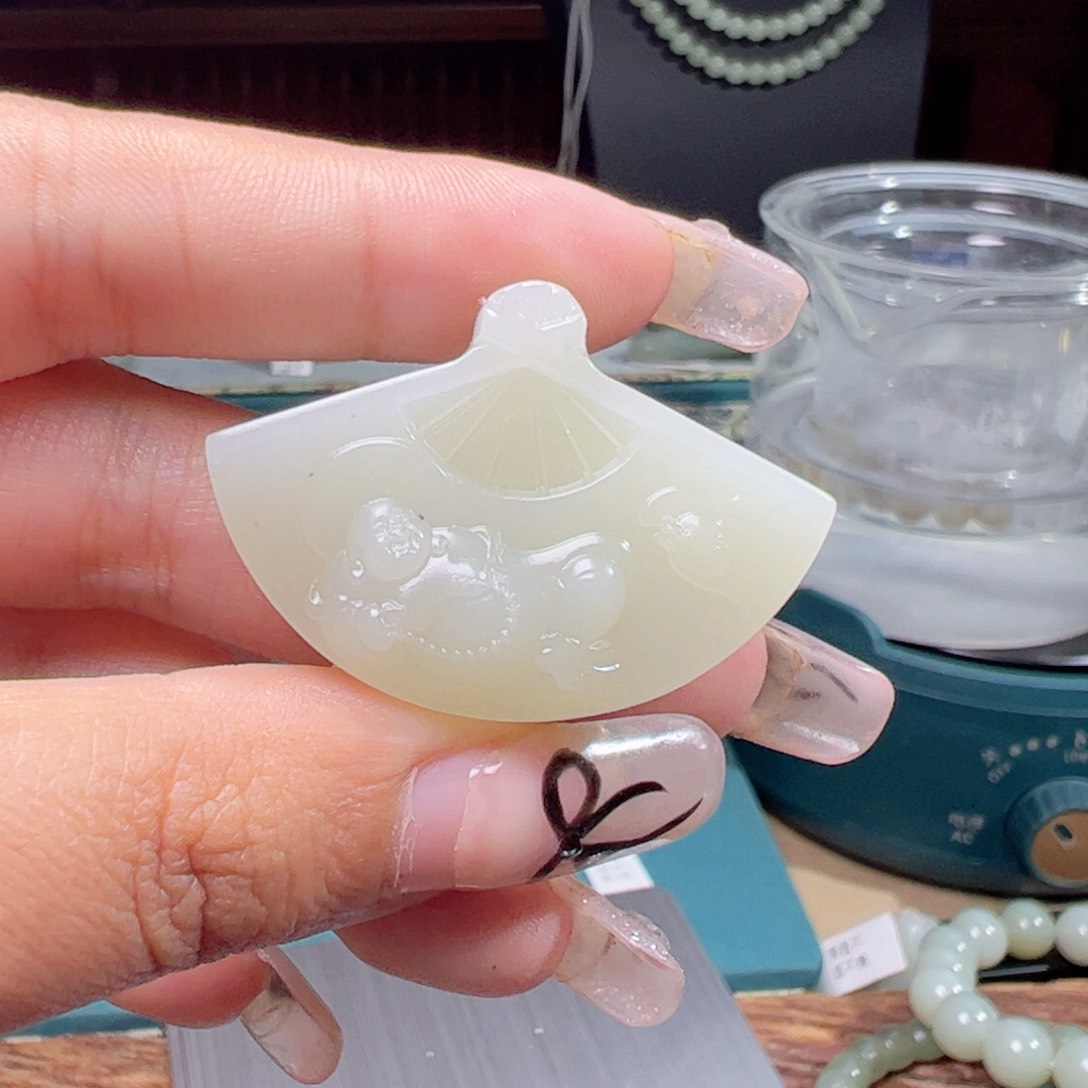 和田玉（糖玉）未镶嵌颈饰