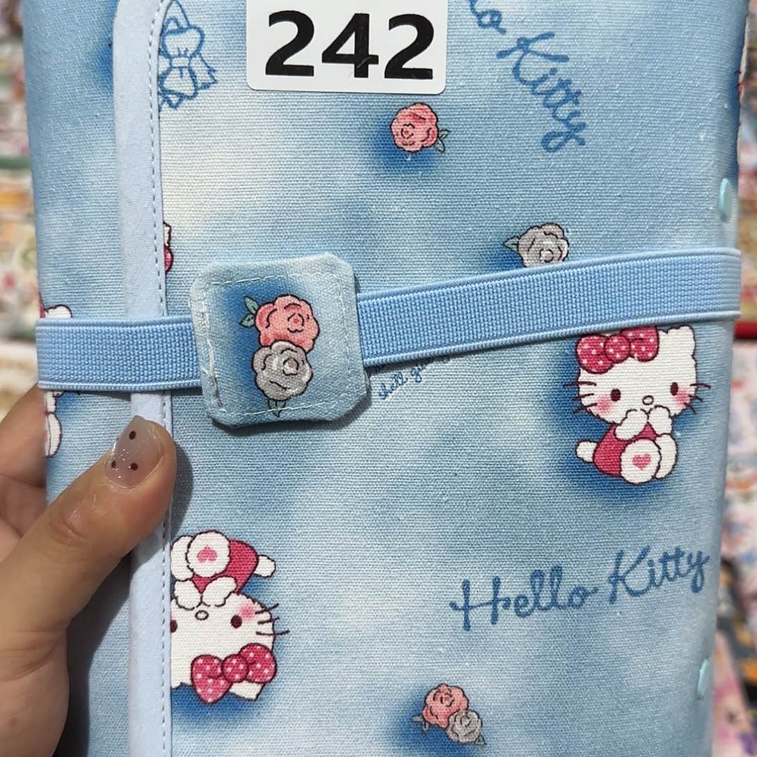蓝色三环猫猫左左