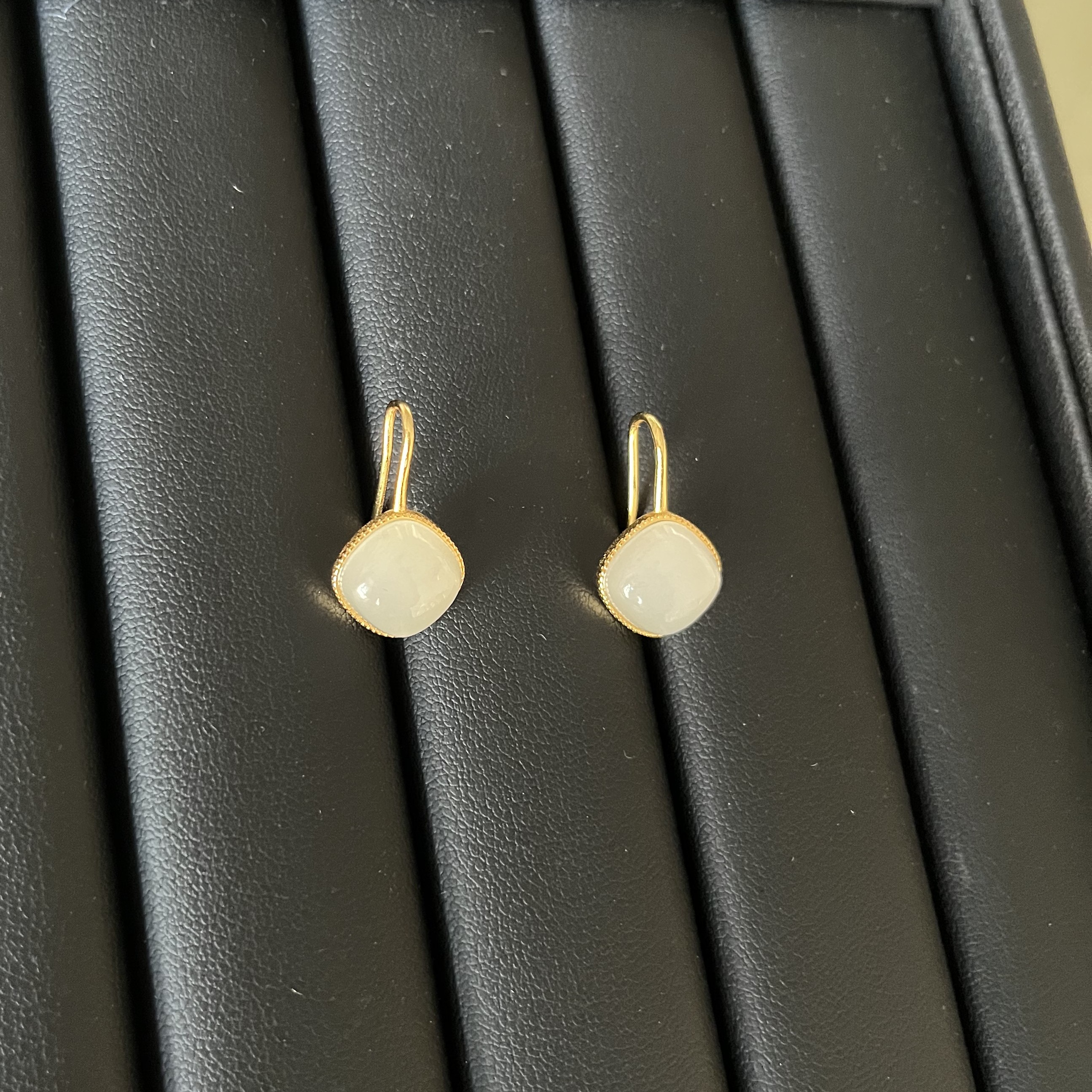 和田玉S925镶嵌菱形方糖耳钩［高跟鞋］时尚潮流新款玉质和田玉耳饰