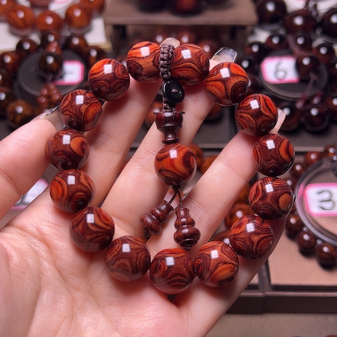 右***手黄花梨/降香黄檀1.5精品鬼脸