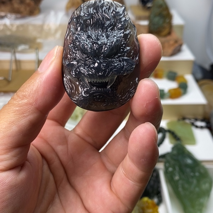 未镶嵌蛇纹石玉颈饰