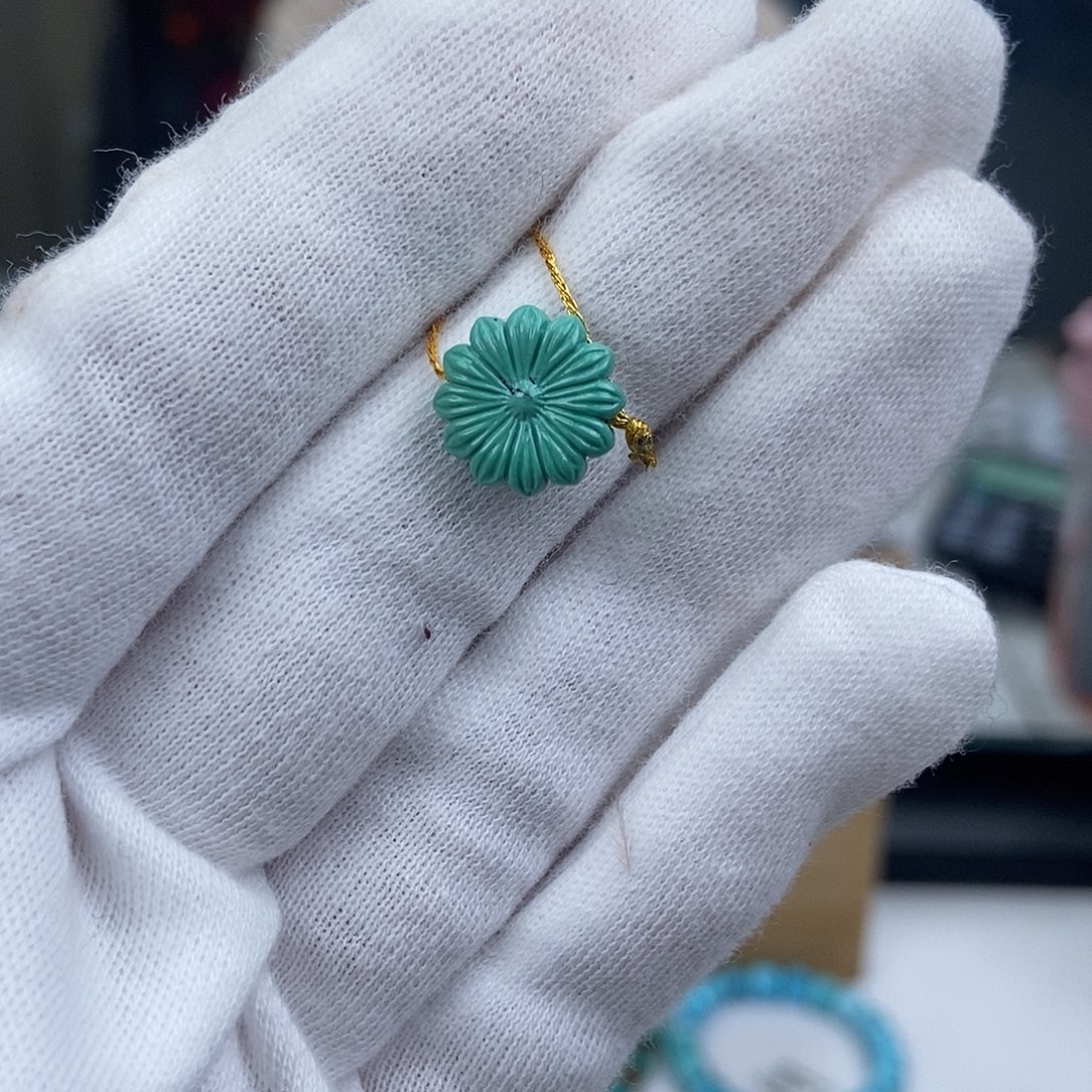 绿松石未镶嵌珠宝奇石