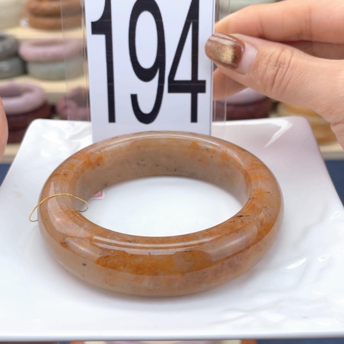 【闪购商品】石英质玉手镯未镶嵌