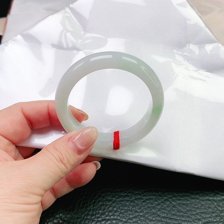 未镶嵌手镯翡翠还****的翡翠225