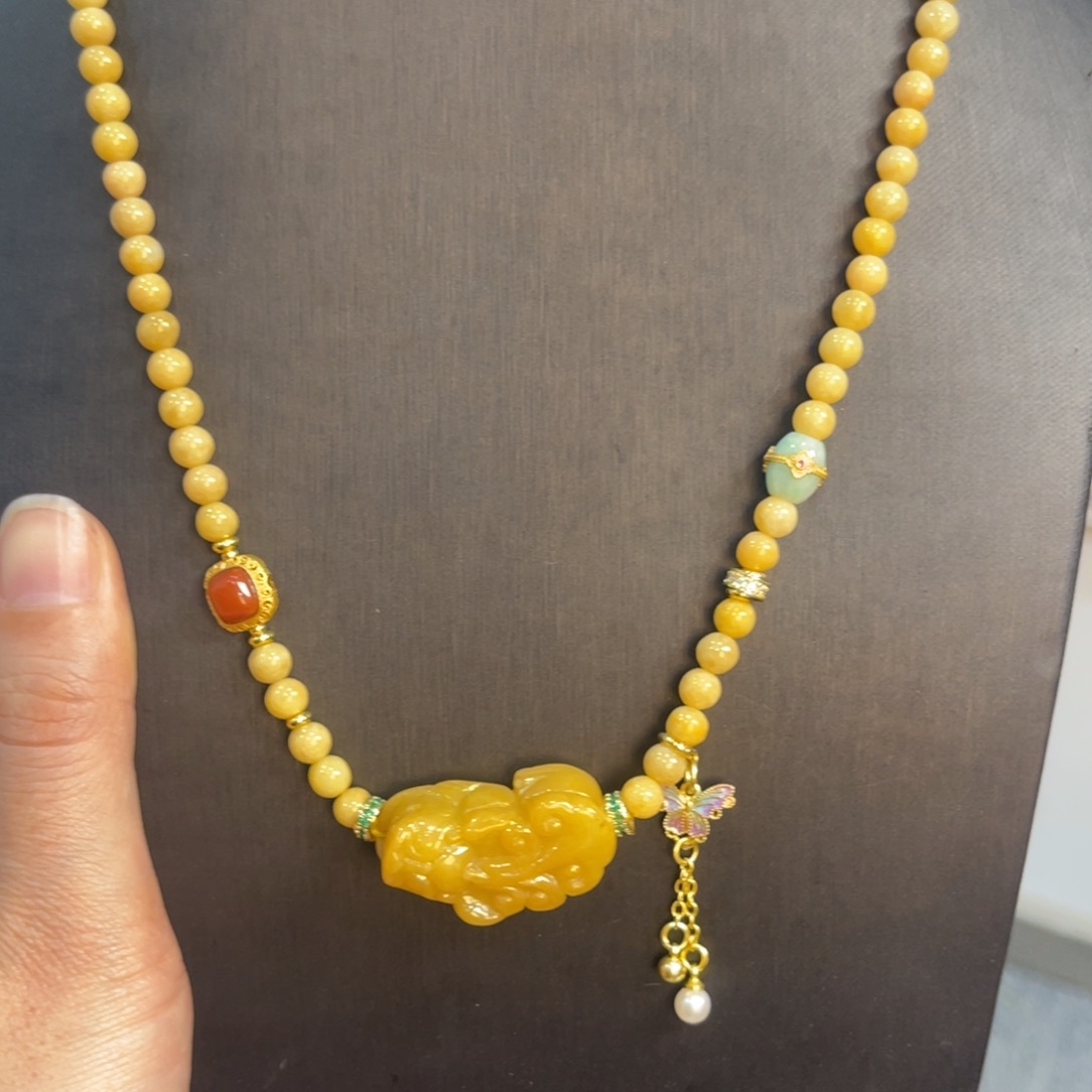 翡翠颈饰未镶嵌吊坠