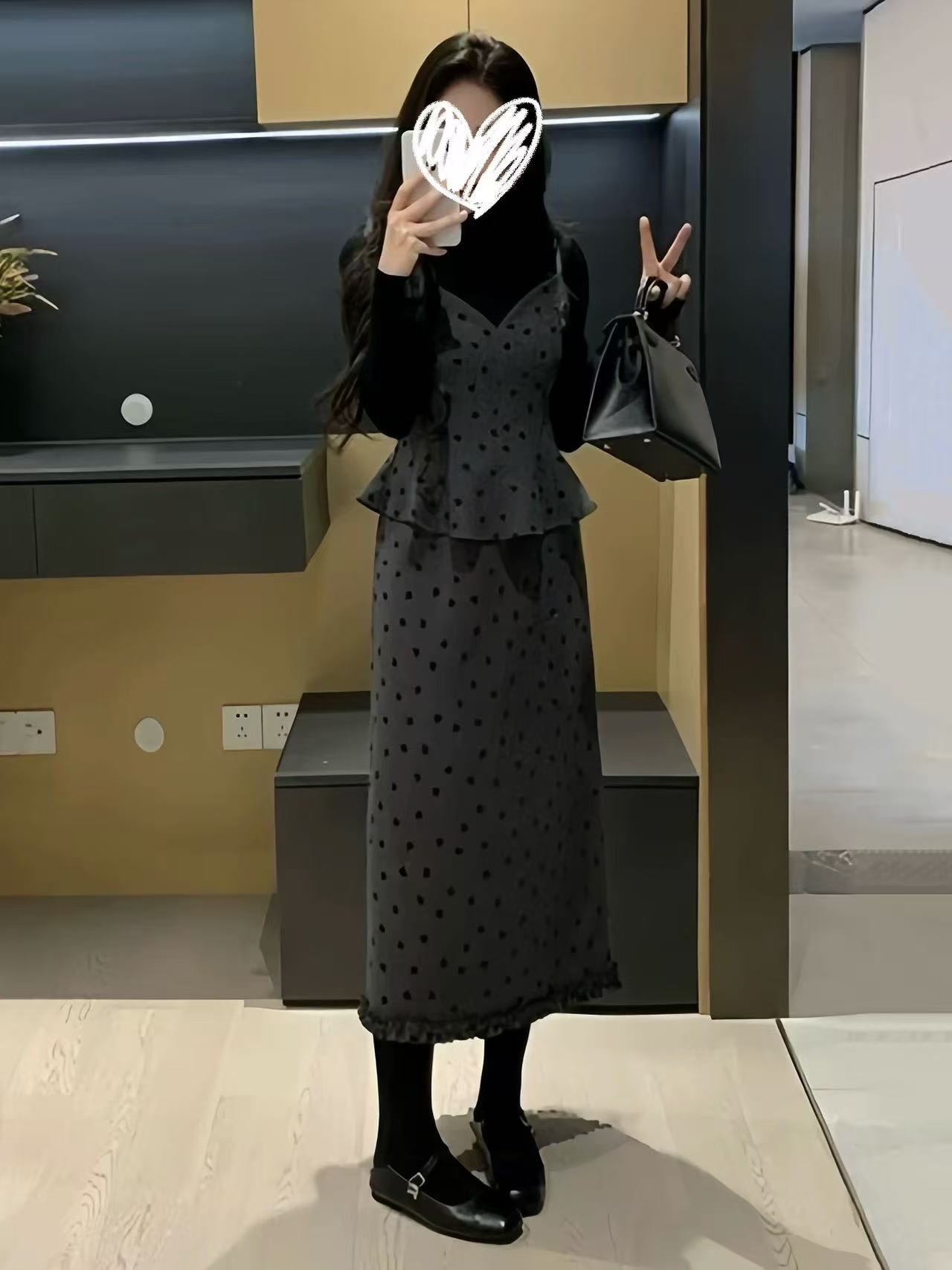 女装法式假两件拼接毛呢吊带连衣裙 2025冬季显瘦长裙