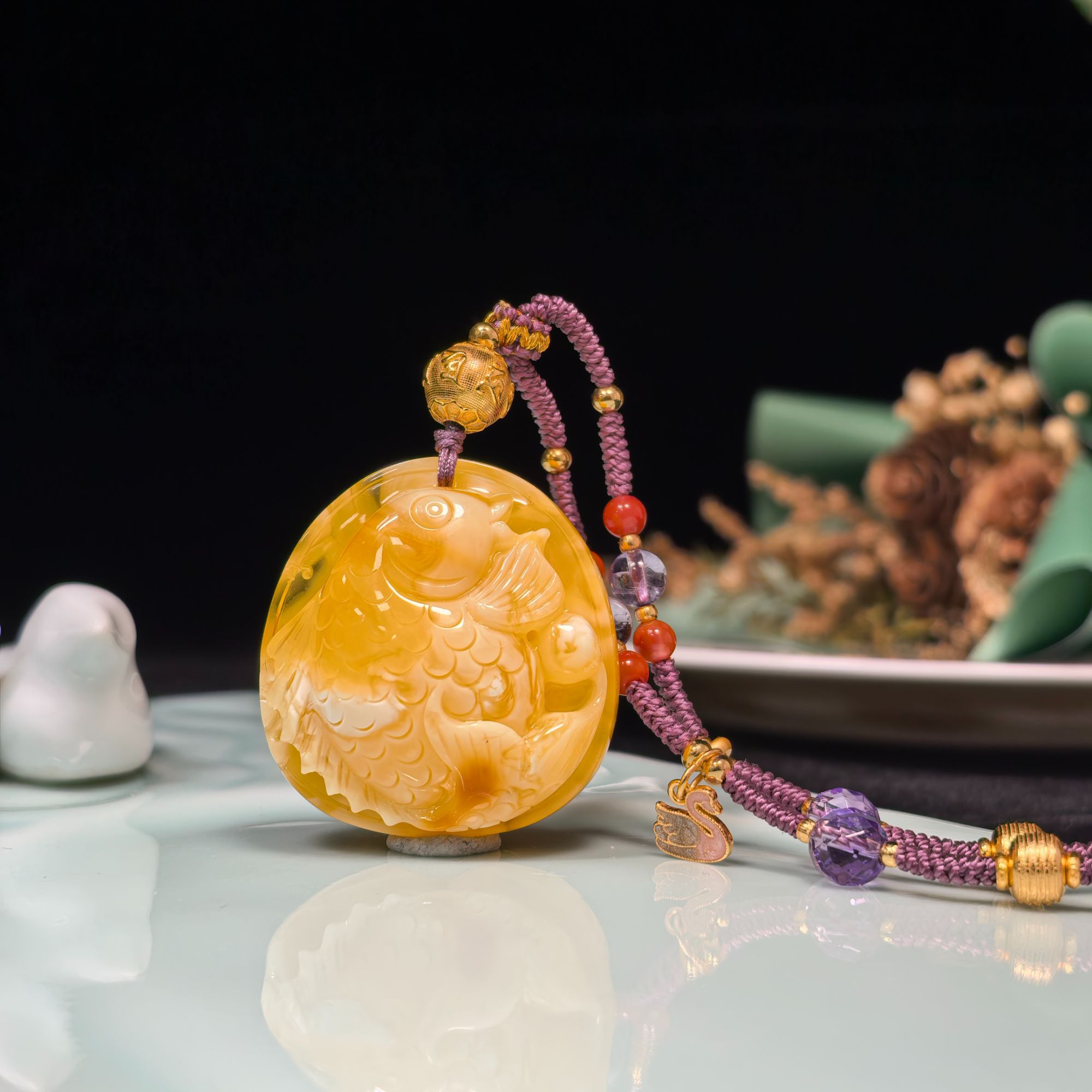 焦皮瓷白妖花精工鱼牌蜜蜡吊坠中国风原创设计款珠宝