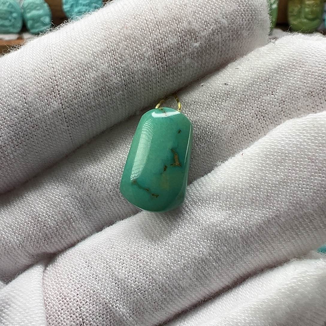 绿松石配饰未镶嵌