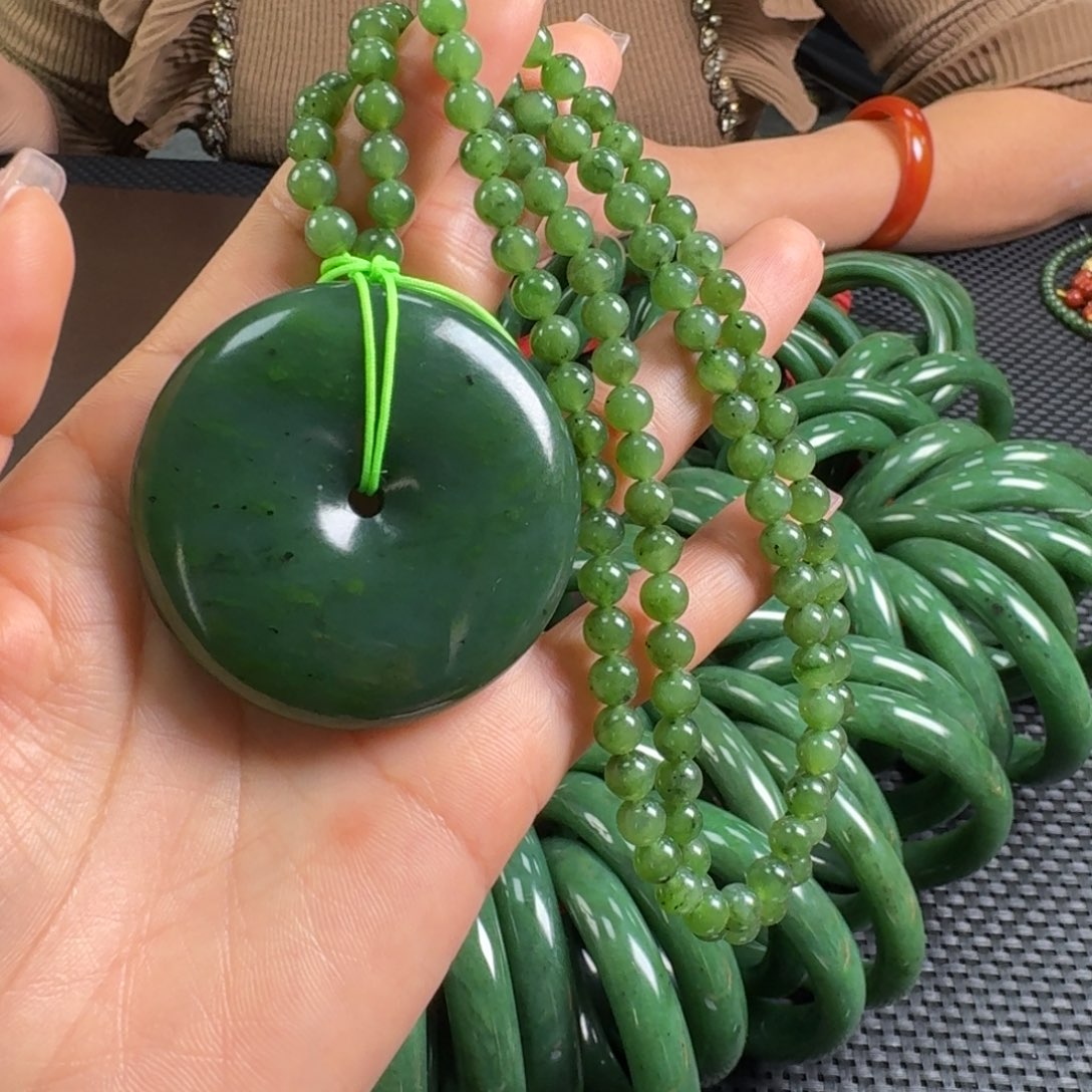 和田玉（碧玉）未镶嵌颈饰