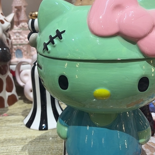 v***a摆件外贸尾单微瑕，介意慎拍